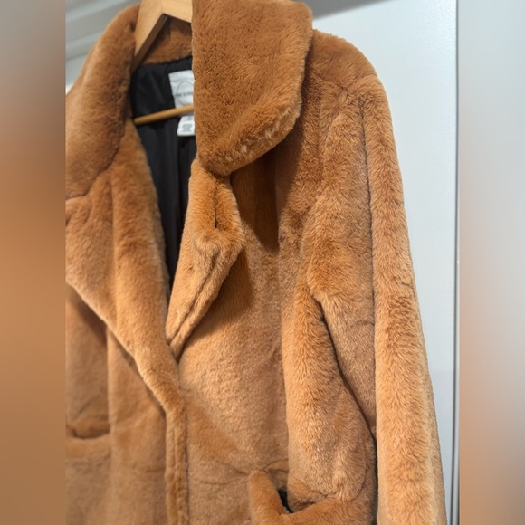 NWT bronze Faux Fur Coat - Picture 2 of 7